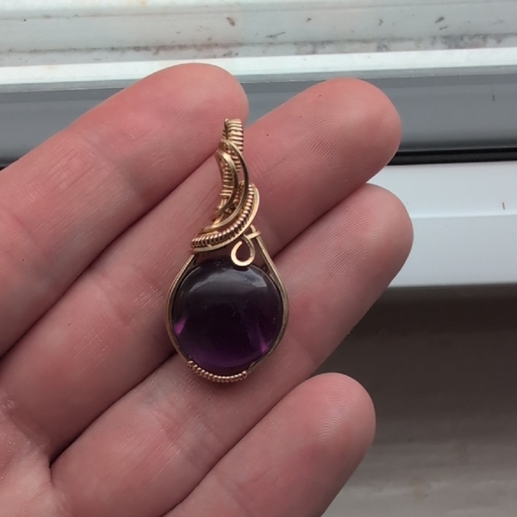 Gold Amethyst Pendant - Picture 2 of 3